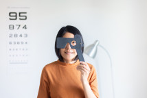 Thumbnail of 1800-Degree Myopia? Implantable Lenses Offer a Solution