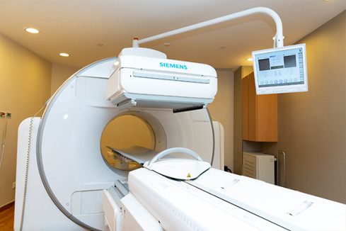 Thumbnail of Siemens Intevo SPECT/CT Scanner