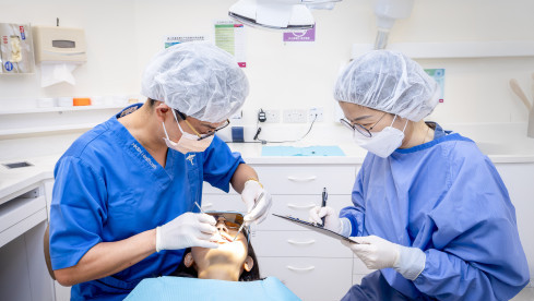 Thumbnail of Scaling and Prophylaxis
